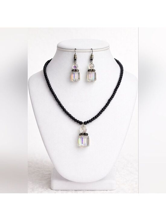 Jewelry - Jewlry | Crystal Necklace with Iridescent Pendant |J2